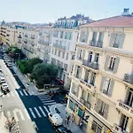 Suite Eugenie Hyper Center 3 Rooms 2 Bedrooms