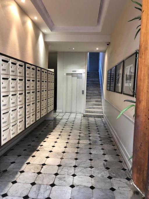 Eugenie Hyper Center 3 2 Bedrooms Appartamento